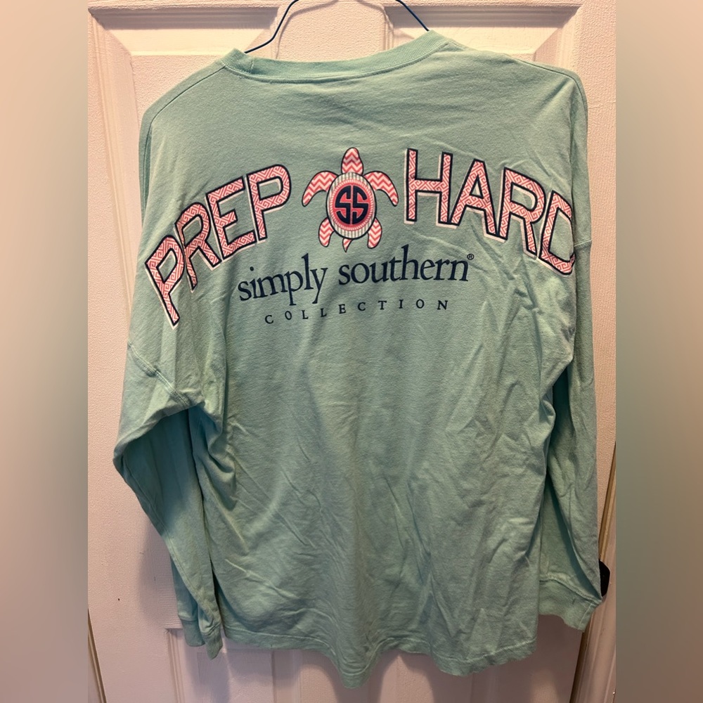 Simply‎ Southern long sleeve medium